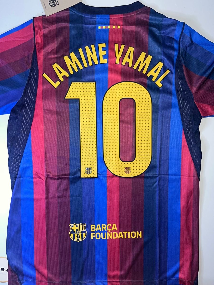 Leibchen & Hosen: Lamine Yamal Trikot – Neu und originalverpackt aus Biel/Bienne von Jrsy_pha