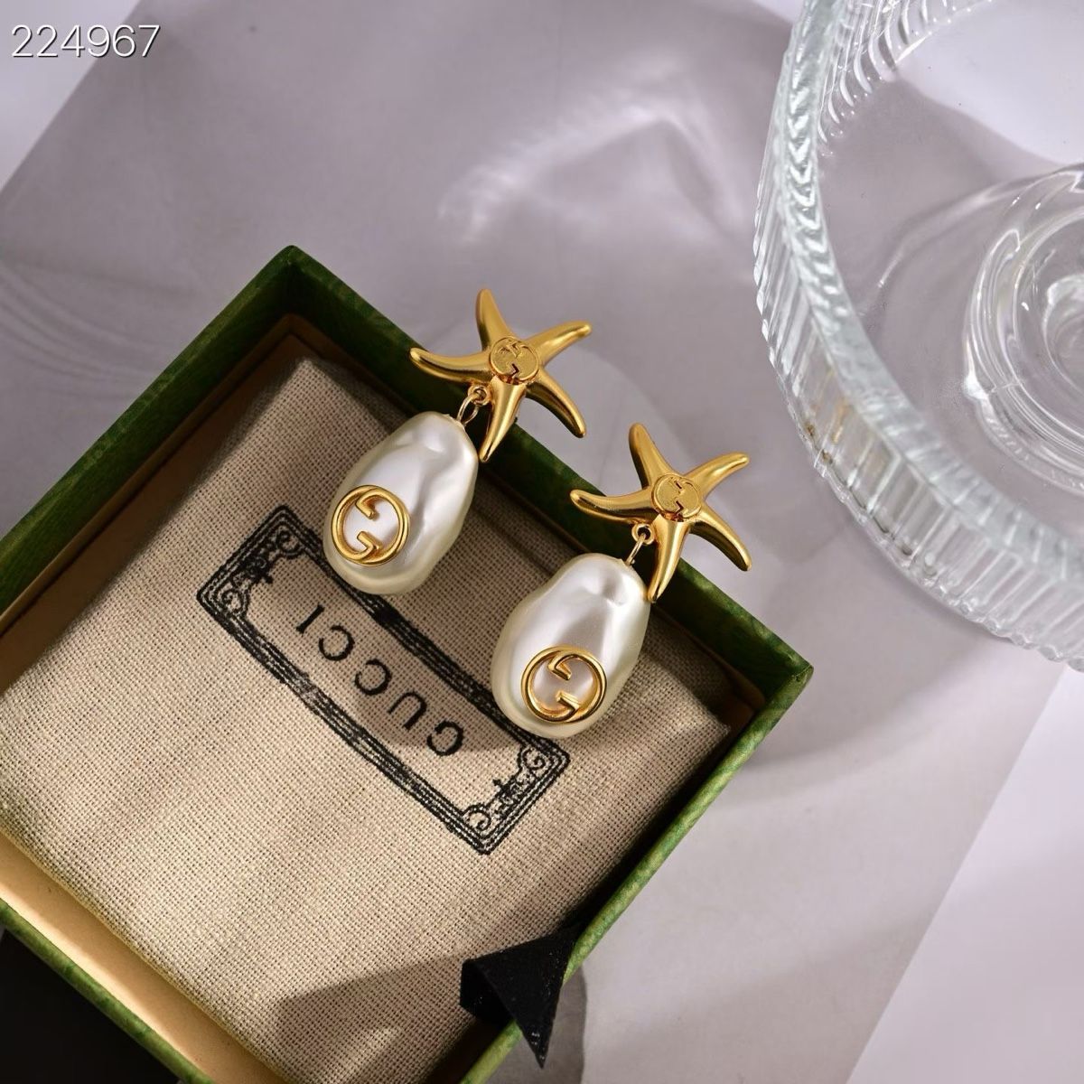 Gucci Orecchini pendenti & Orecchini a lobo: INTERLOCKING G FAUX PEARL DROP EARRINGS – Nuovo (secondo la descrizione) da Zug venduto da con_y9gl 2