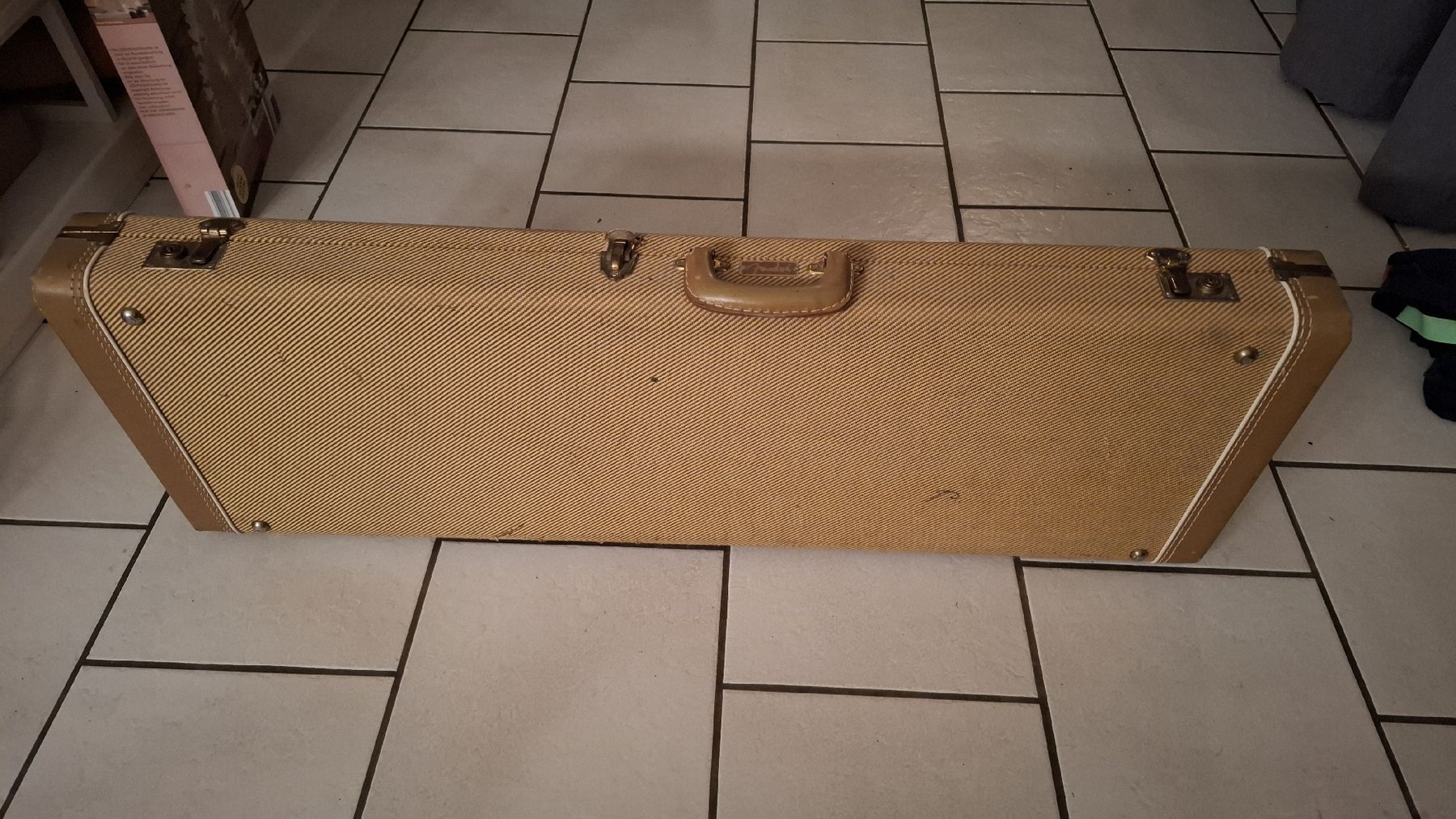Fender Strumenti musicali: Fender Stratocaster Jahr 1975 / 76 – Usato da Berikon venduto da Free24 7