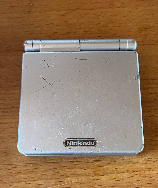 Console: Game Boy Advance SP AGS-001 – Usato da Moosseedorf venduto da mbr_bd8h 1