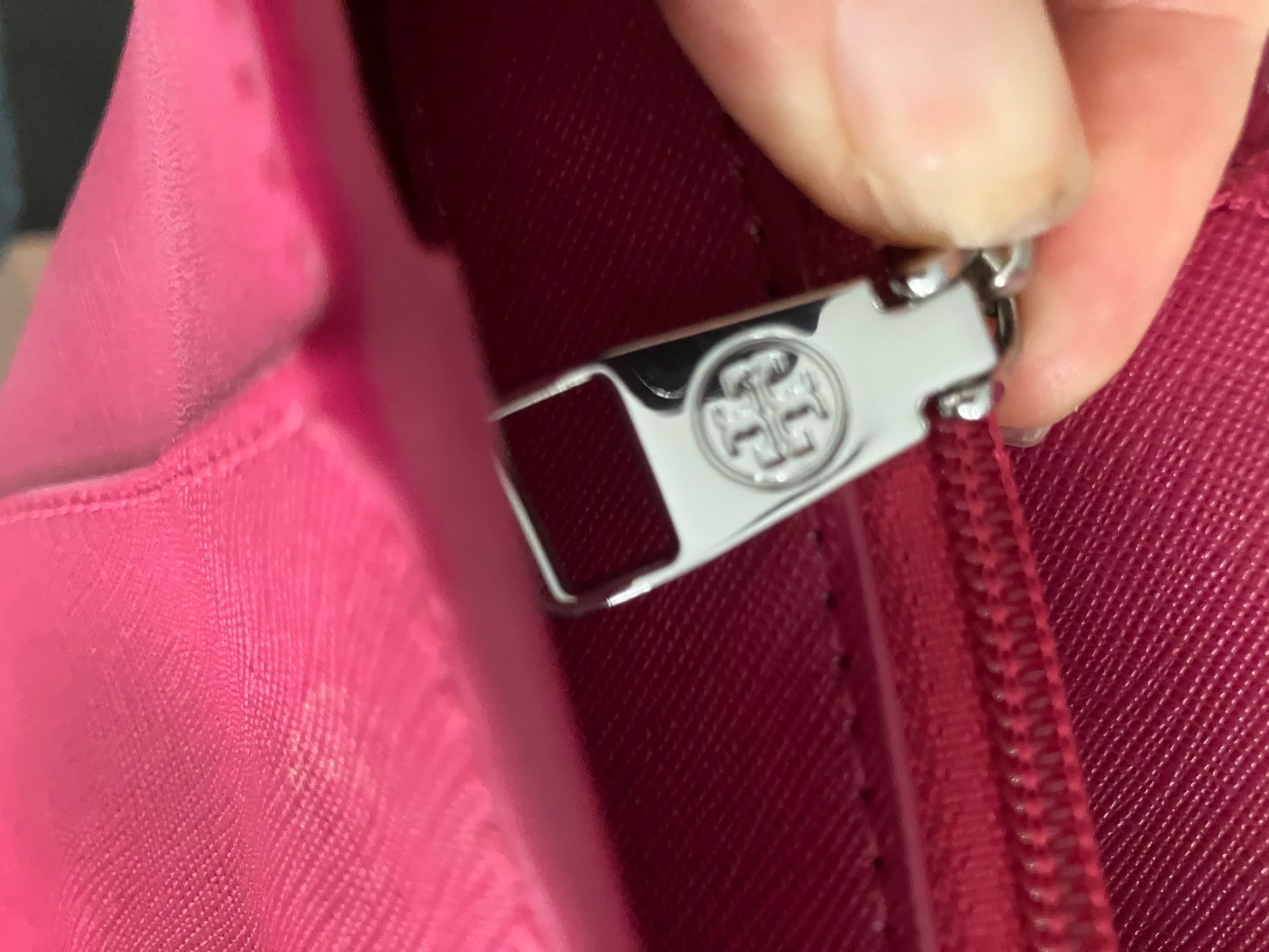 Tory Burch Sacs femmes: Neuwertig Tory Burch Shopper Leder – D'occasion à Windisch par Lyudmila01 7