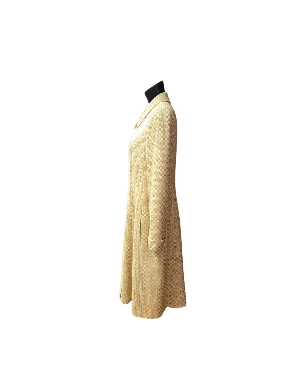 Chanel Mäntel: Chanel Vintage Tweed Coat – Gebraucht aus Zürich von finesse.shop 2
