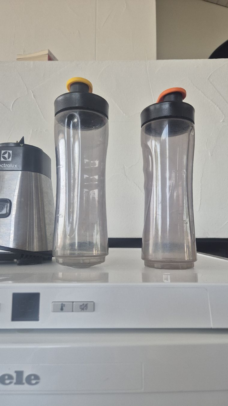 Electrolux Elettrodomestici da cucina: Electrolux Blender with 2 Cups Good Condition – Usato da Wallisellen venduto da Camcha 3