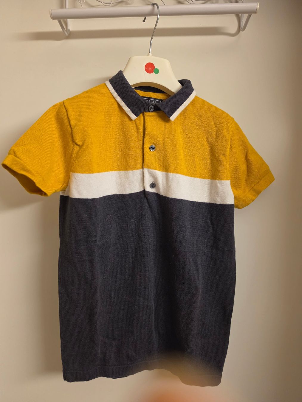 Next Chemises, T-shirts & Polos: Strick-Poloshirt Gr. 134 – Neuf (Voir description) à Zürich par Pemberleys