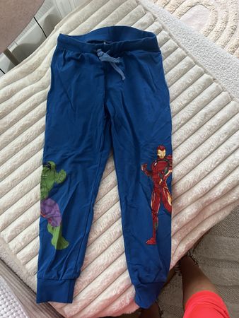 LC WAIKIKI TRAINERHOSE BLAU IRONMAN HULK GR 116/122