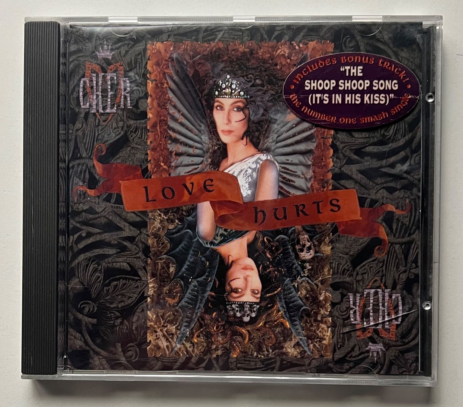 CDs: Cher / Love Hurts – Gebraucht aus Näfels von rottabi