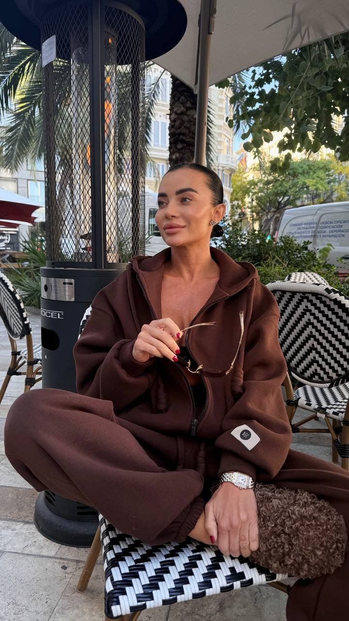 Completi & Tailleur: Oversized Fleece Tracksuit Set Size: M – Nuovo e nell'imballaggio originale da Zürich venduto da Ms.Me-Fashion 4