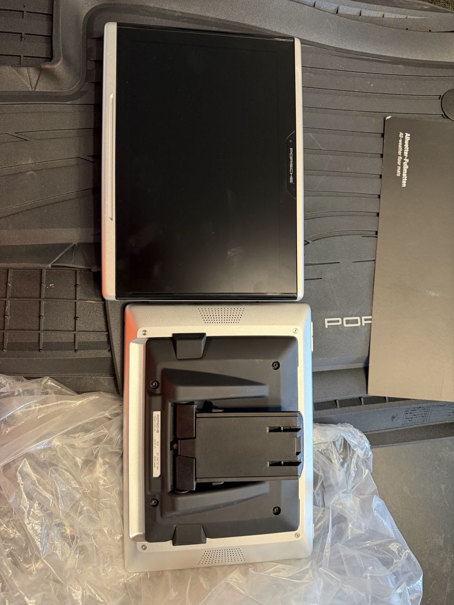 Tablet PC: Porsche ecran pour sièges. – Usato da Romont FR venduto da sergio_yap 1