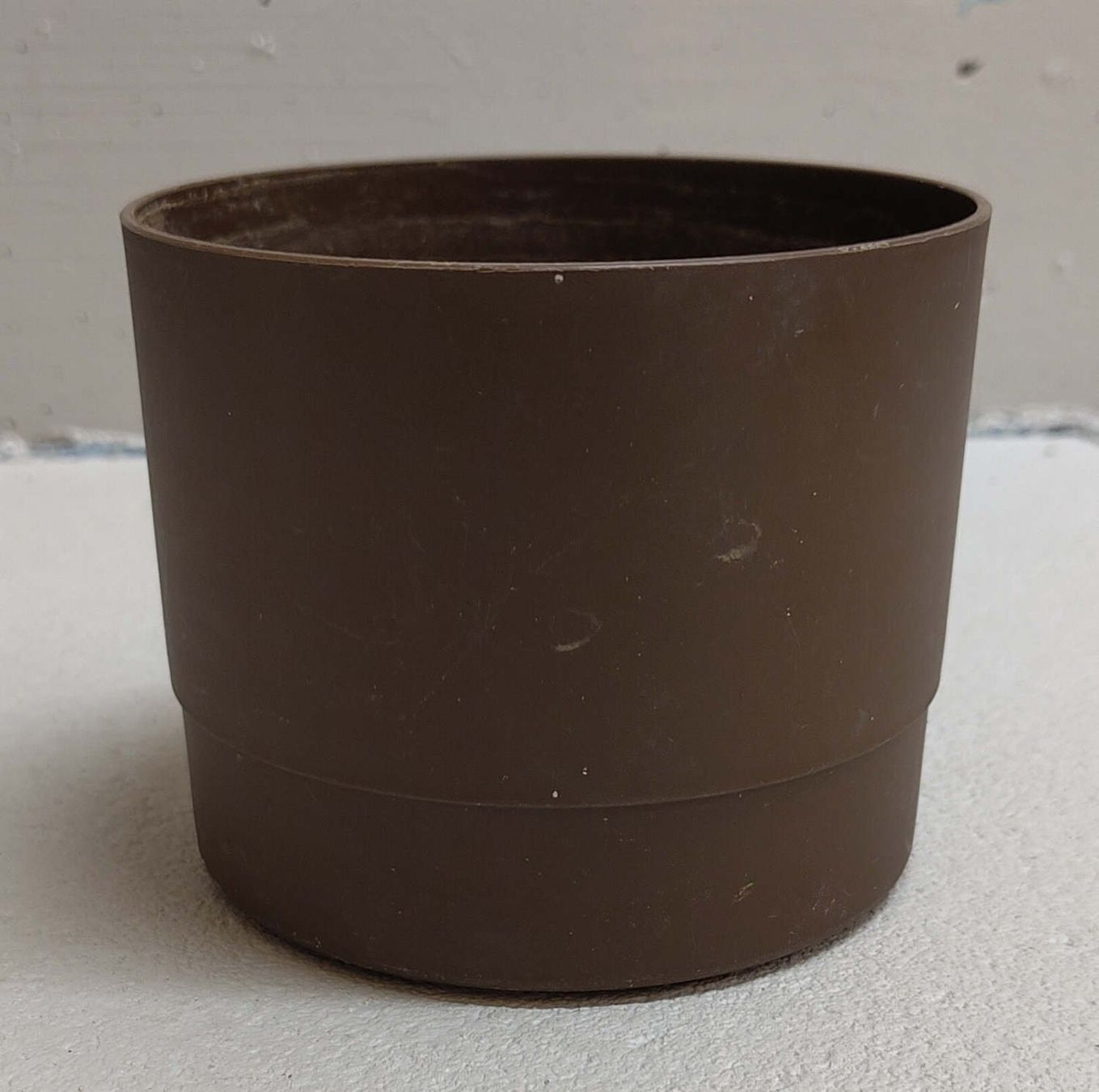 Pots de fleurs: brauner Pflanzenübertopf – D'occasion à Zürich par kba_579s