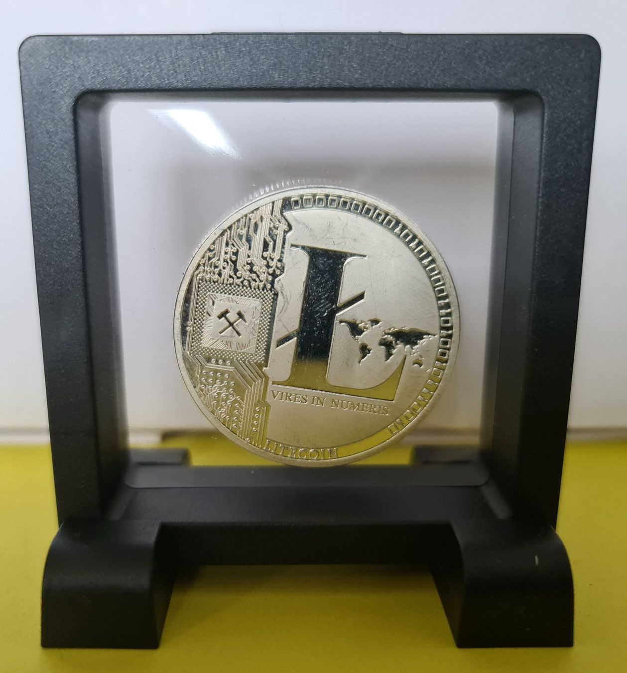 Schmuckkästen: Münze Medaille Schmuck rahmen halter – Neu (gemäss Beschreibung) aus Uerkheim von Kaufoption