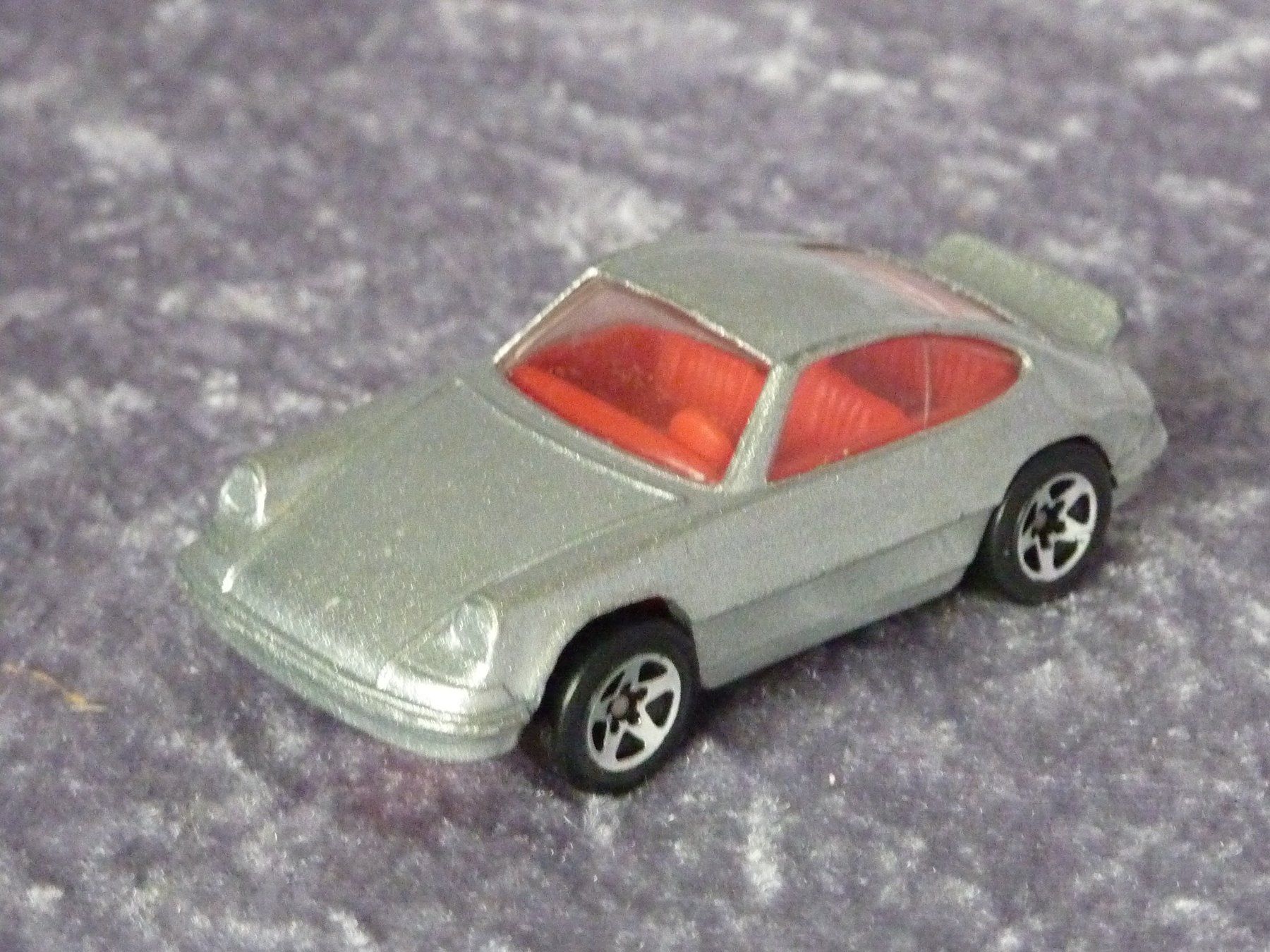Hot Wheels Modellini d'auto: Porsche 911 Carrera 1:64 – Usato da Dürrenäsch venduto da Cobra1ch