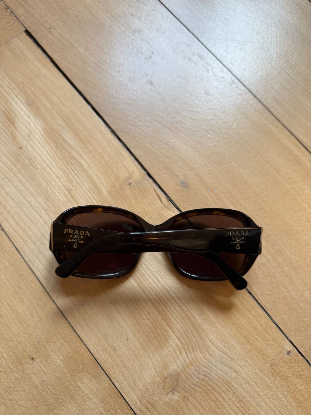 Prada Occhiali & Lenti: PRADA - Sonnenbrille braun getigert – Usato da Zürich venduto da Diazaio 4