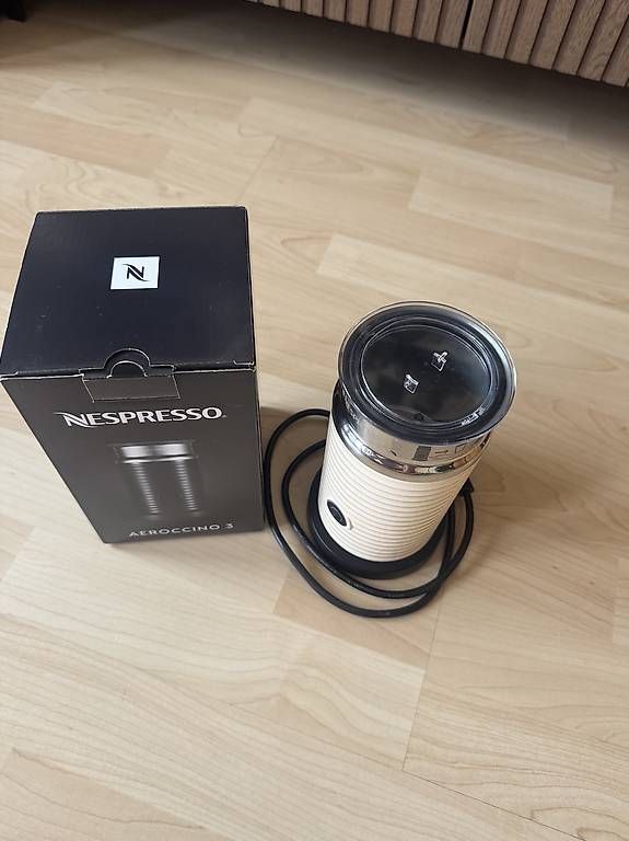 Küchengeräte: Milchschäumer Nespresso gebraucht Beige – Gebraucht aus Küssnacht am Rigi von rob_y5sl 1