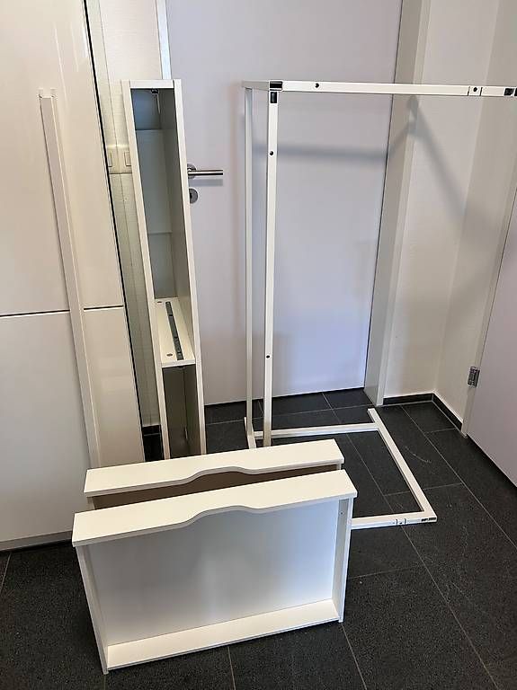 Scrivanie: Ikea Schreibtisch Alex – Usato da Zizers venduto da Neka19 1