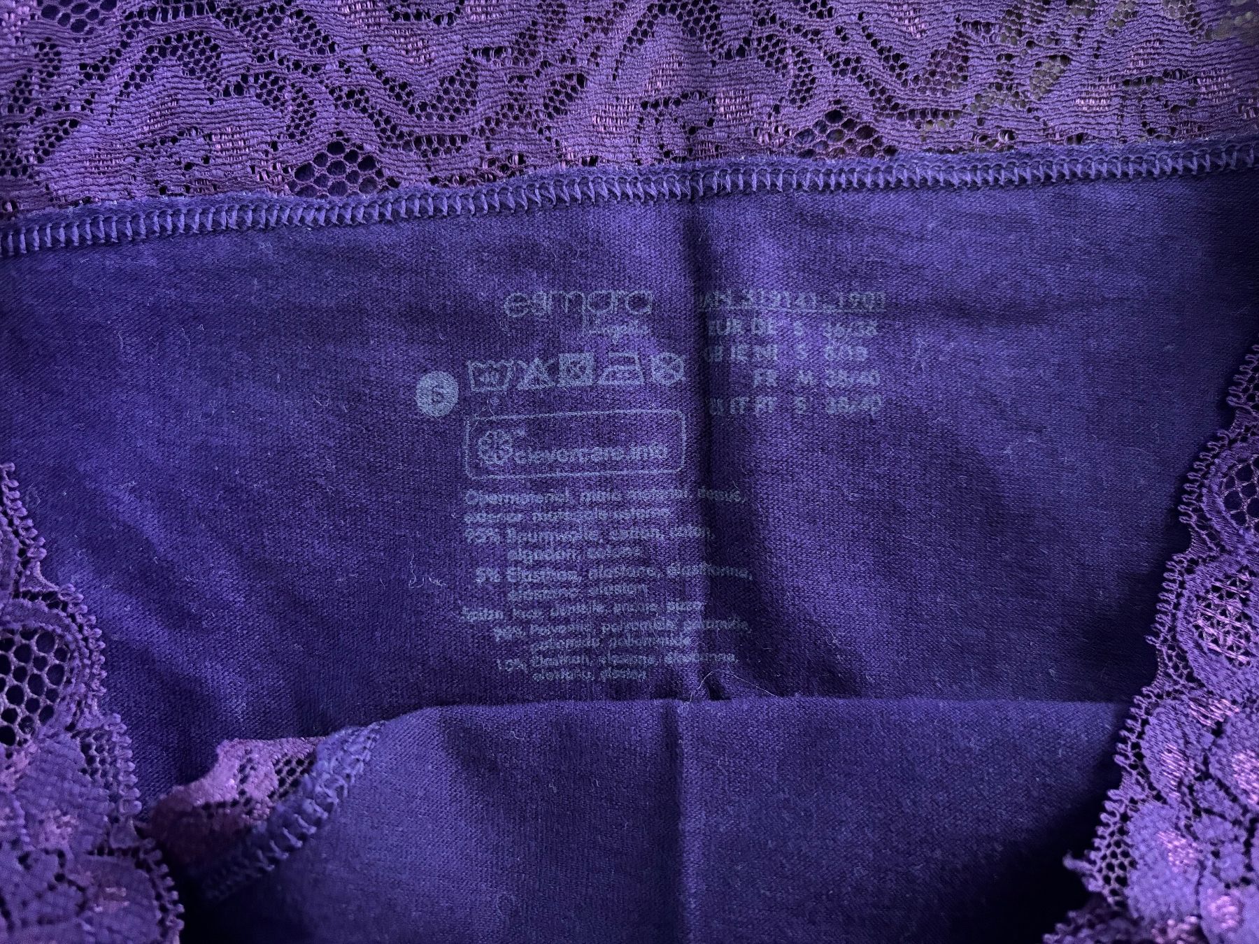 Altra biancheria intima: 2 Stück esmara Slips violett mit Spitze - Grösse S – Usato da Kleinandelfingen venduto da Baba23 1