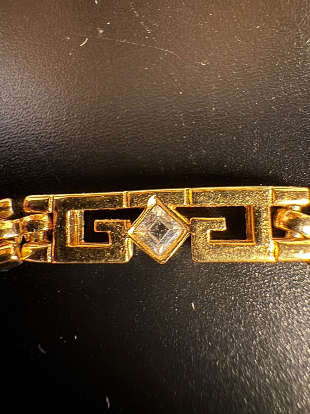 Givenchy Bracciali & Braccialetti: Givenchy Vintage Armband Goldfarben mit Stein – Usato da Winterthur venduto da Dejv 1
