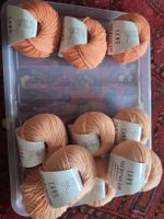 Lang Yarns Merino 130 Compact, Farbe 8496 und 1846 11 Knäuel