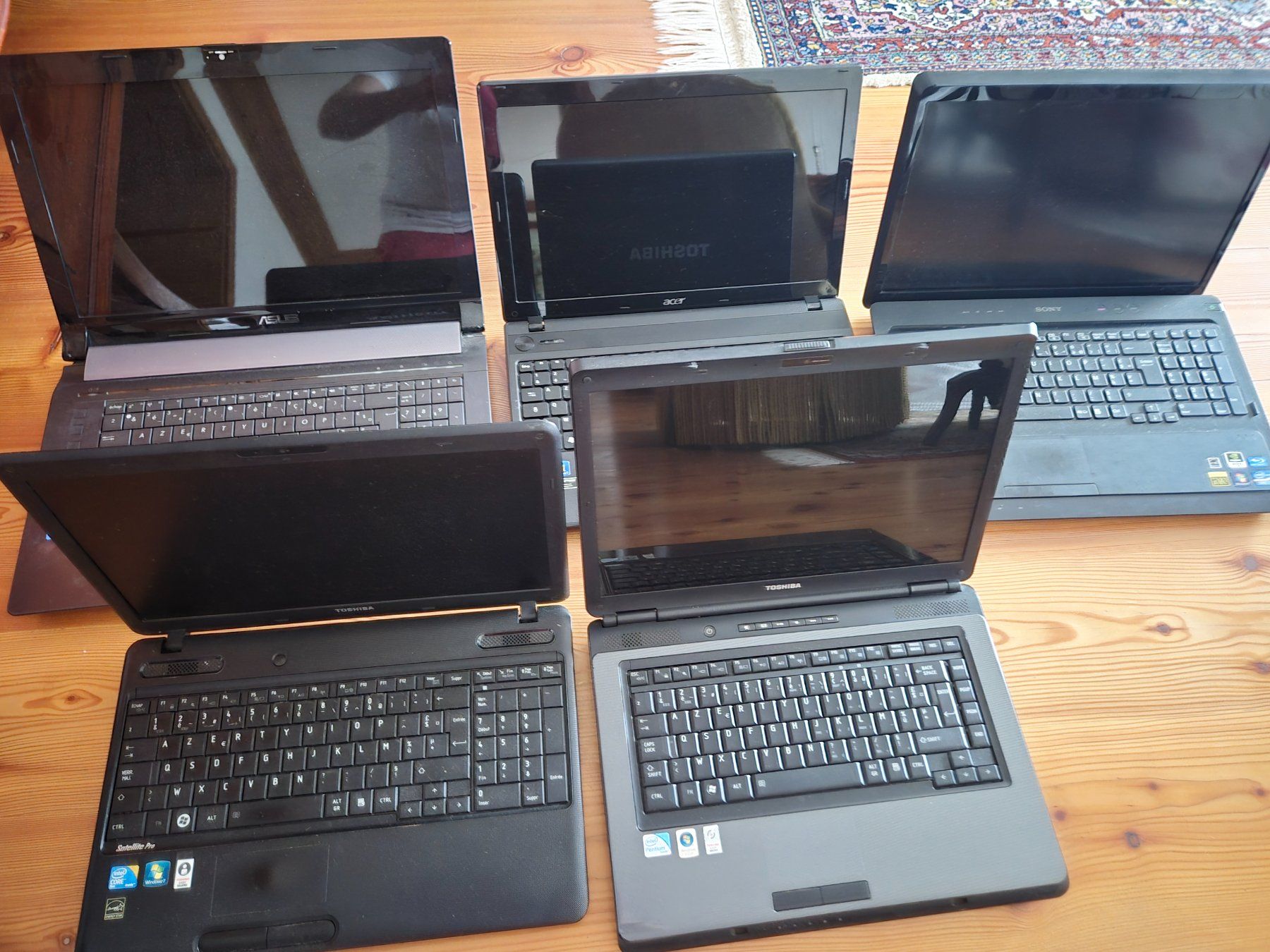 Toshiba Notebooks: 5 ordinateurs portables pour pièces – Gebraucht aus Sierre von ben_5lvj