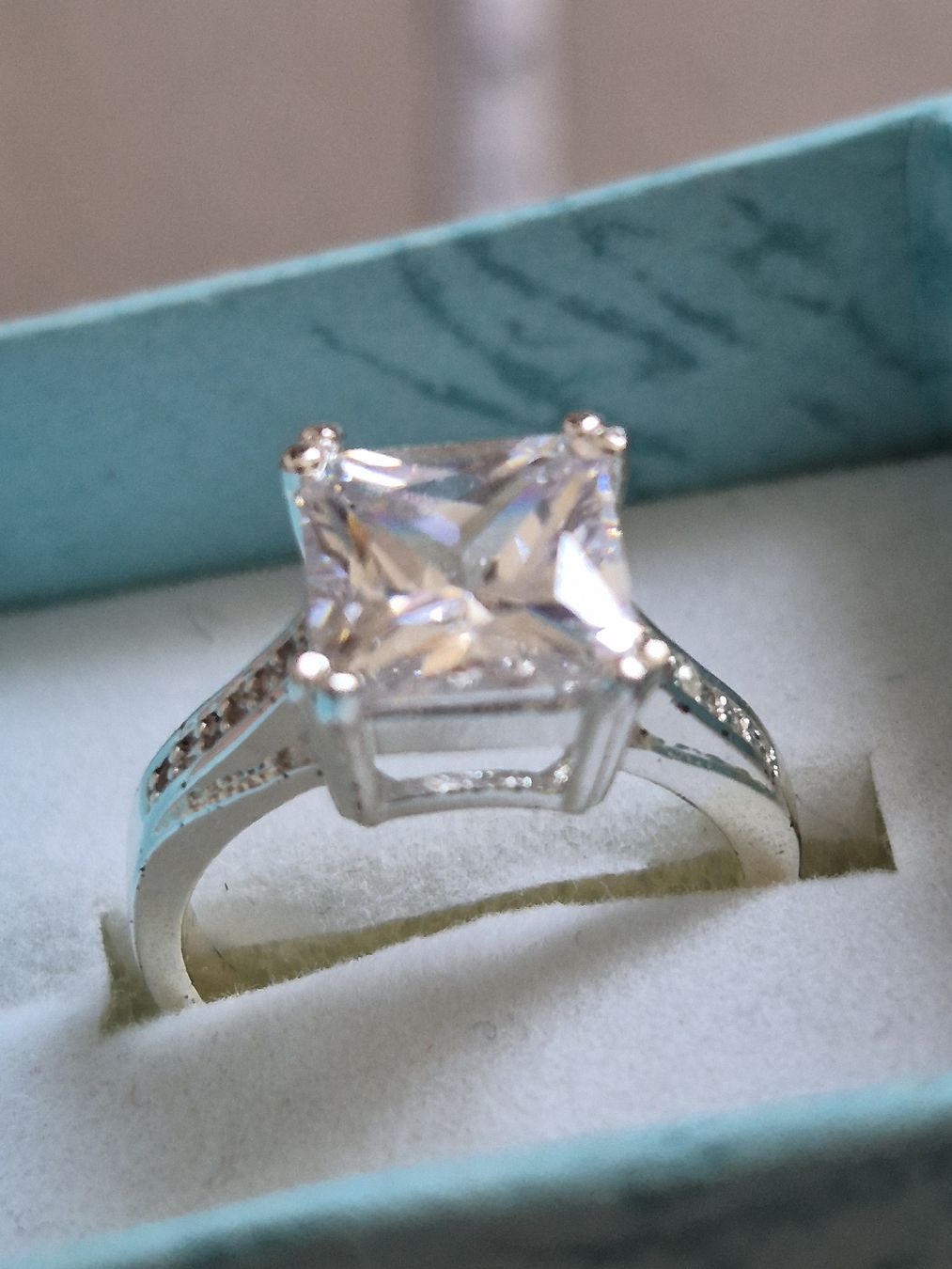 Anelli: bague argentée avec diamant – Usato da Villars-sur-Glâne venduto da dia_2q2l 4