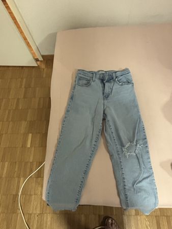 Levis