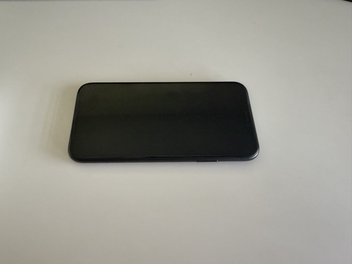 Apple Handys / Smartphones: Iphone XR – Defekt aus Lyss von yan_9knk 5