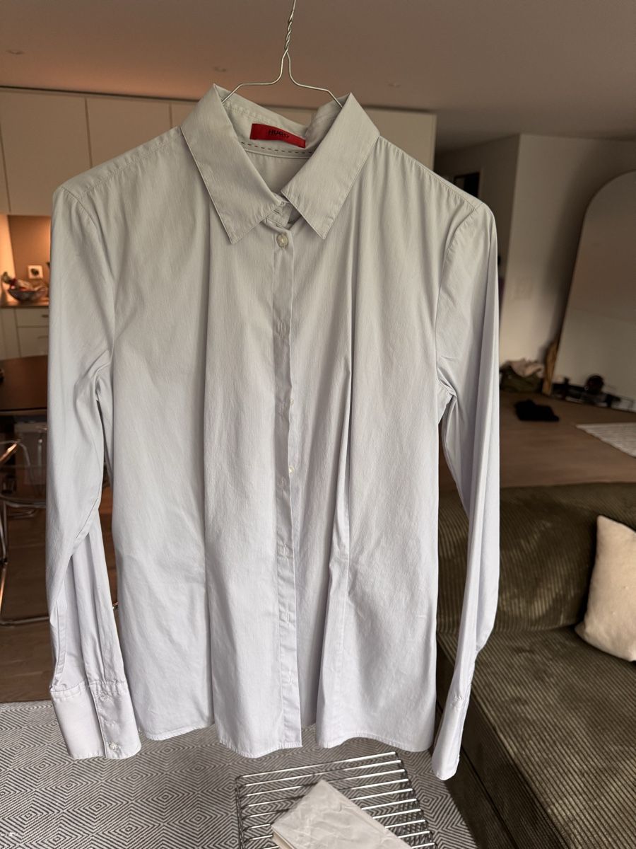 Hugo Boss Camicette: Hugo Boss Grey/blue blouse – Nuovo (secondo la descrizione) da Zürich venduto da ari_cr2f 1