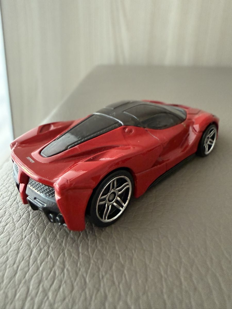 Hot Wheels Modellini d'auto: Modellino auto Ferrari LaFerrari rosso 2013 – Nuovo (secondo la descrizione) da Viganello venduto da mat_bds6 1