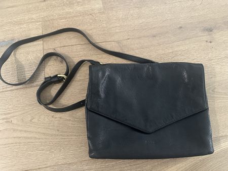 Bree schwarze Umhängetasche neuwertig 