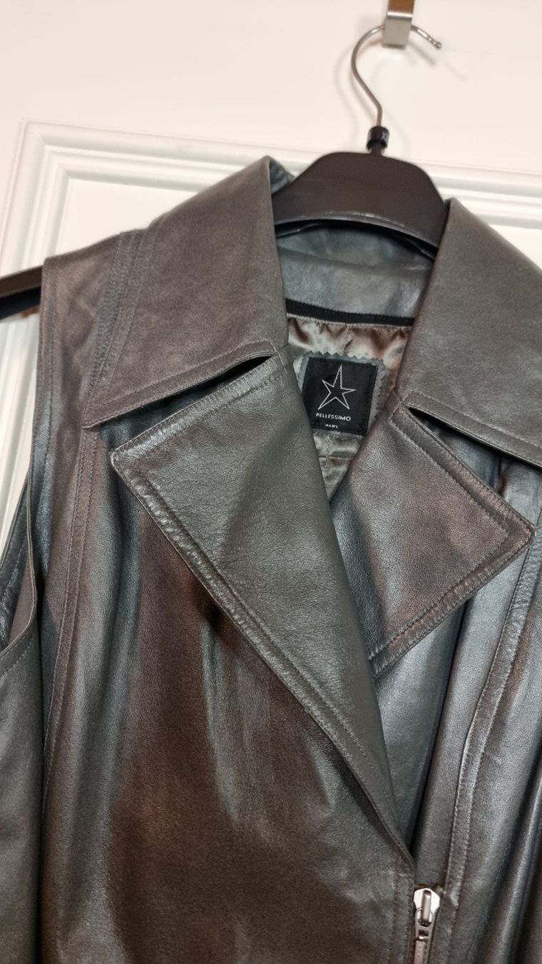 Kleider: Elegantes Lederkleid Gr. 38, tailliert, mit Gürtel – Gebraucht aus Wald ZH von CapLux 6