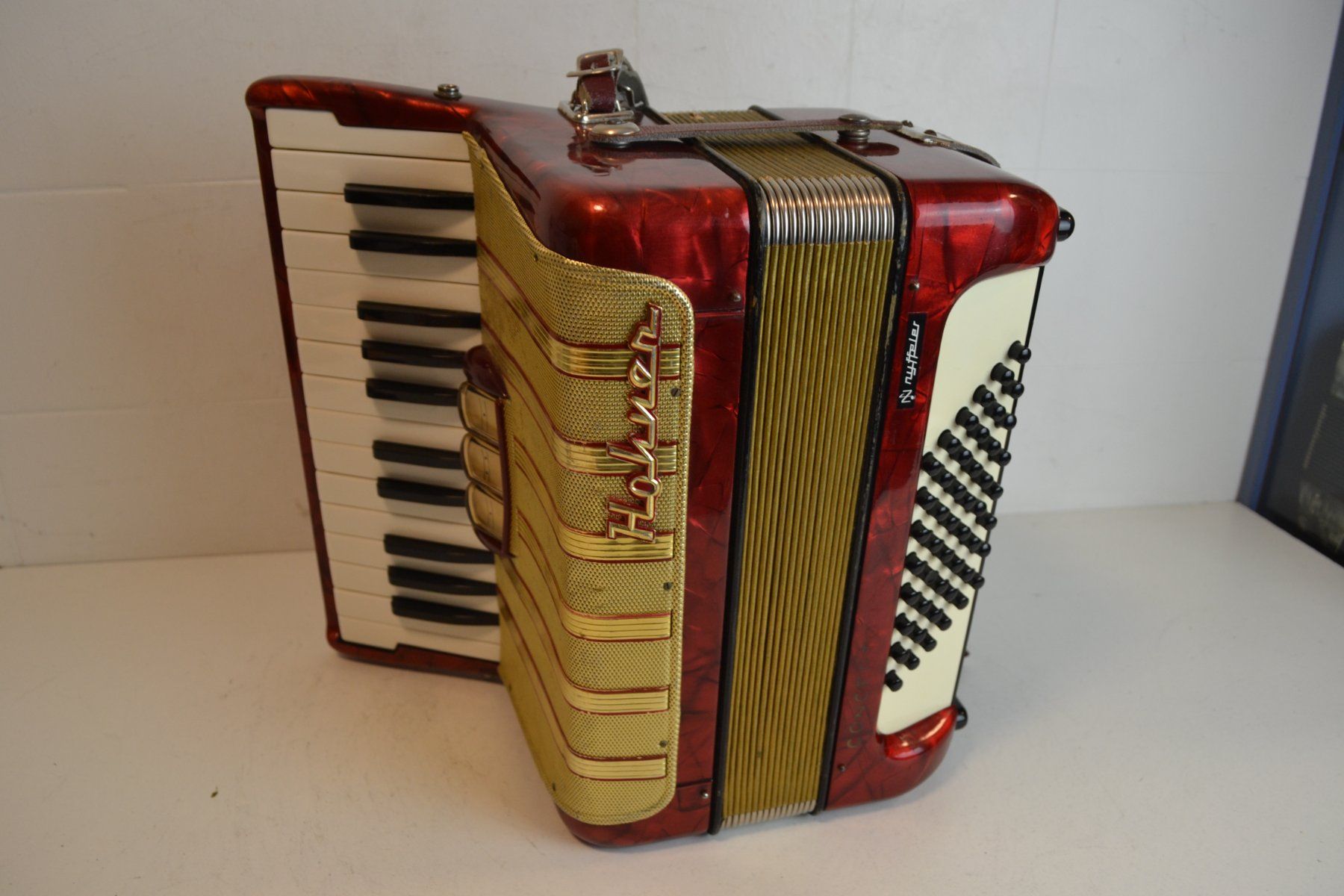Hohner Strumenti musicali: Akkordeon chromatisch Hohner Concerto I – Usato da Zürich venduto da Brockito 7