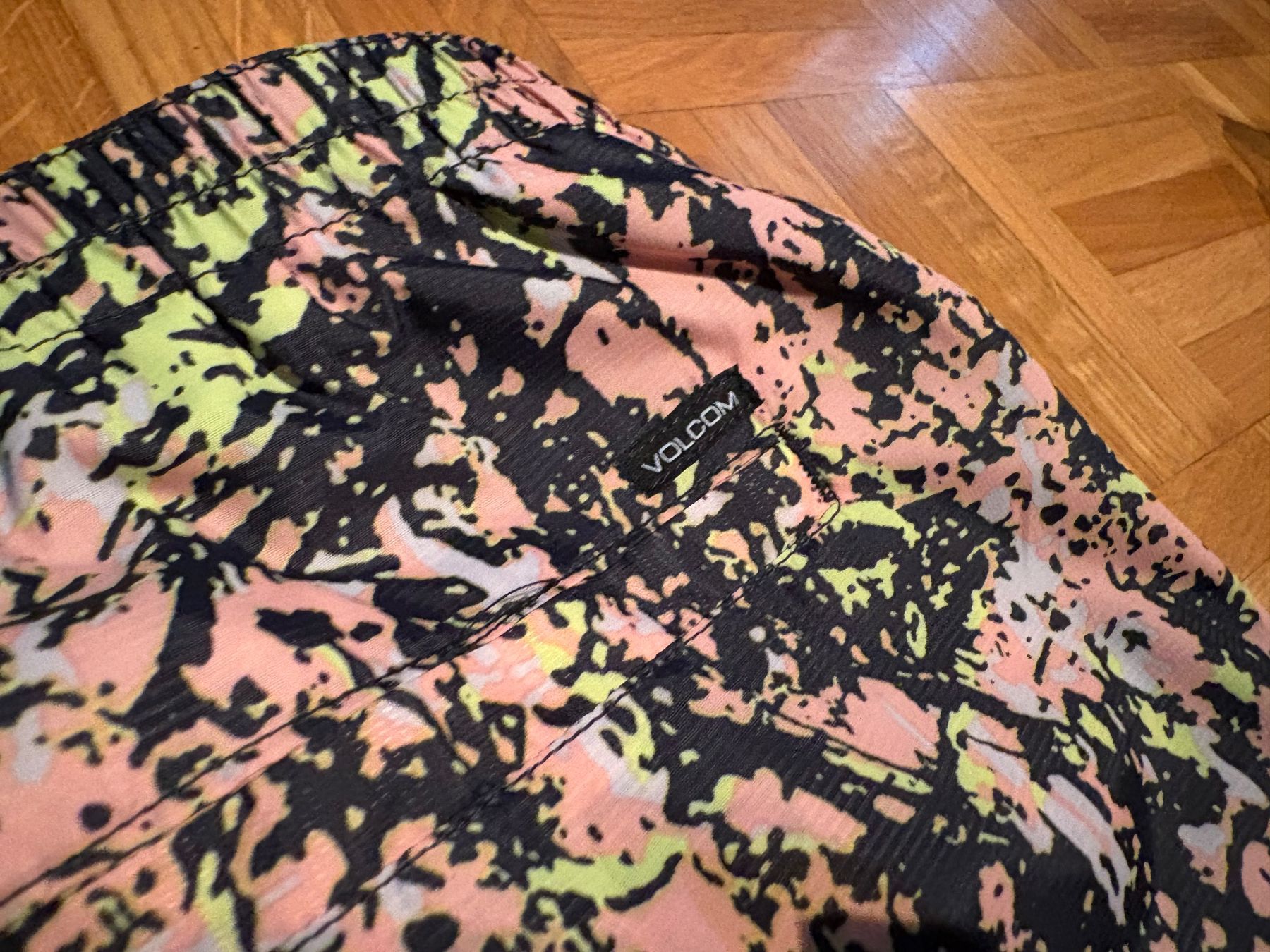 Volcom Pantaloni: Volcom WIND IT UP RUNNER Damen Hose Gr.M – Nuovo e nell'imballaggio originale da Genève venduto da sunandwind 4