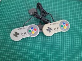 Super Nintendo Controller Lot - 2 SNES controller