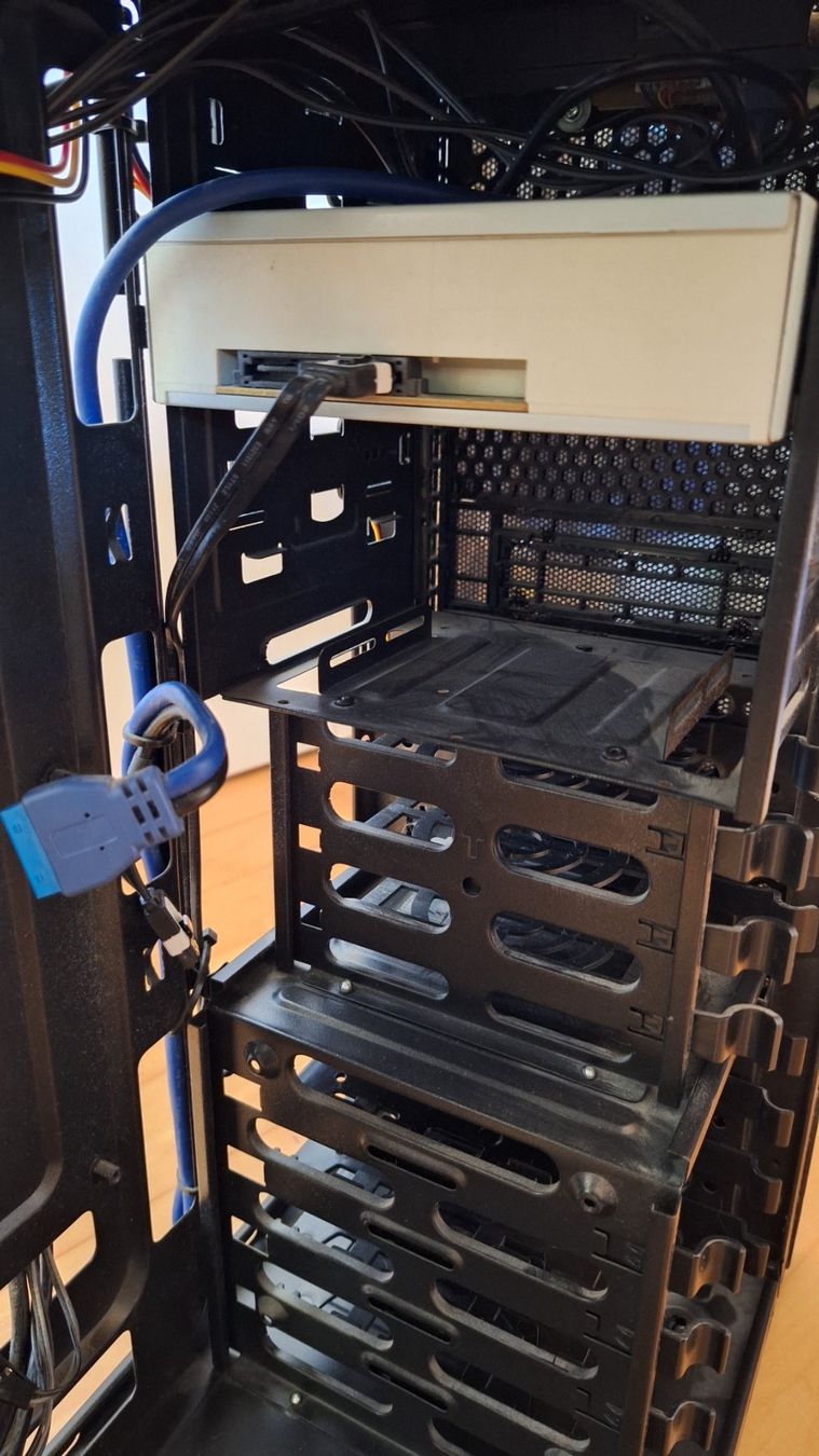 Gehäuse: PC-Case Deepcool Tesseract, Midi-Tower - black | MIFCOM – Gebraucht aus Zeiningen von Bonzei 8
