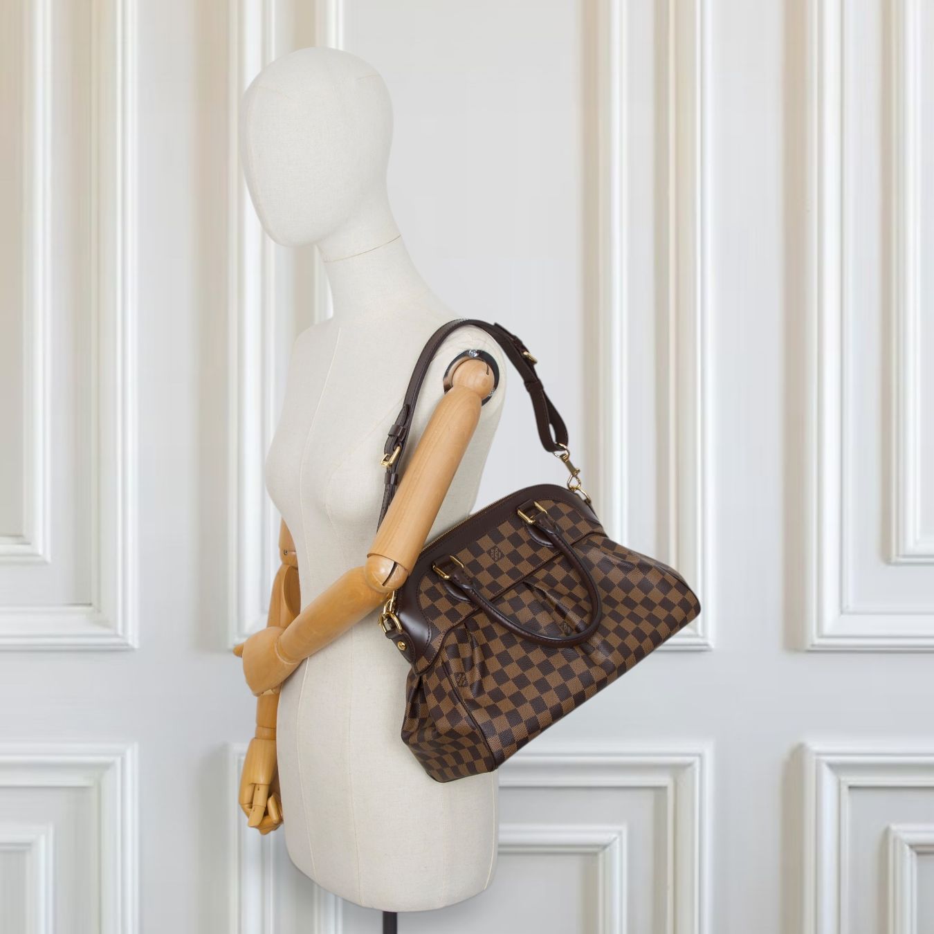 Louis Vuitton Sacs femmes: Louis Vuitton Trevi PM Damier ebène – D'occasion à Binningen par Designerlabels 1
