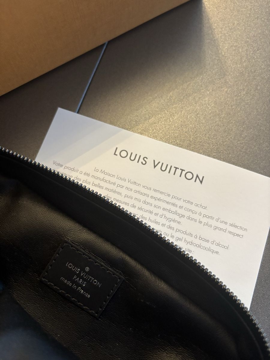 Louis Vuitton Taschen: Louis Vuitton Dopp Kit Toiletry Bag - Like New, Authentic – Neu (gemäss Beschreibung) aus Meilen von Jazzey_Official 3
