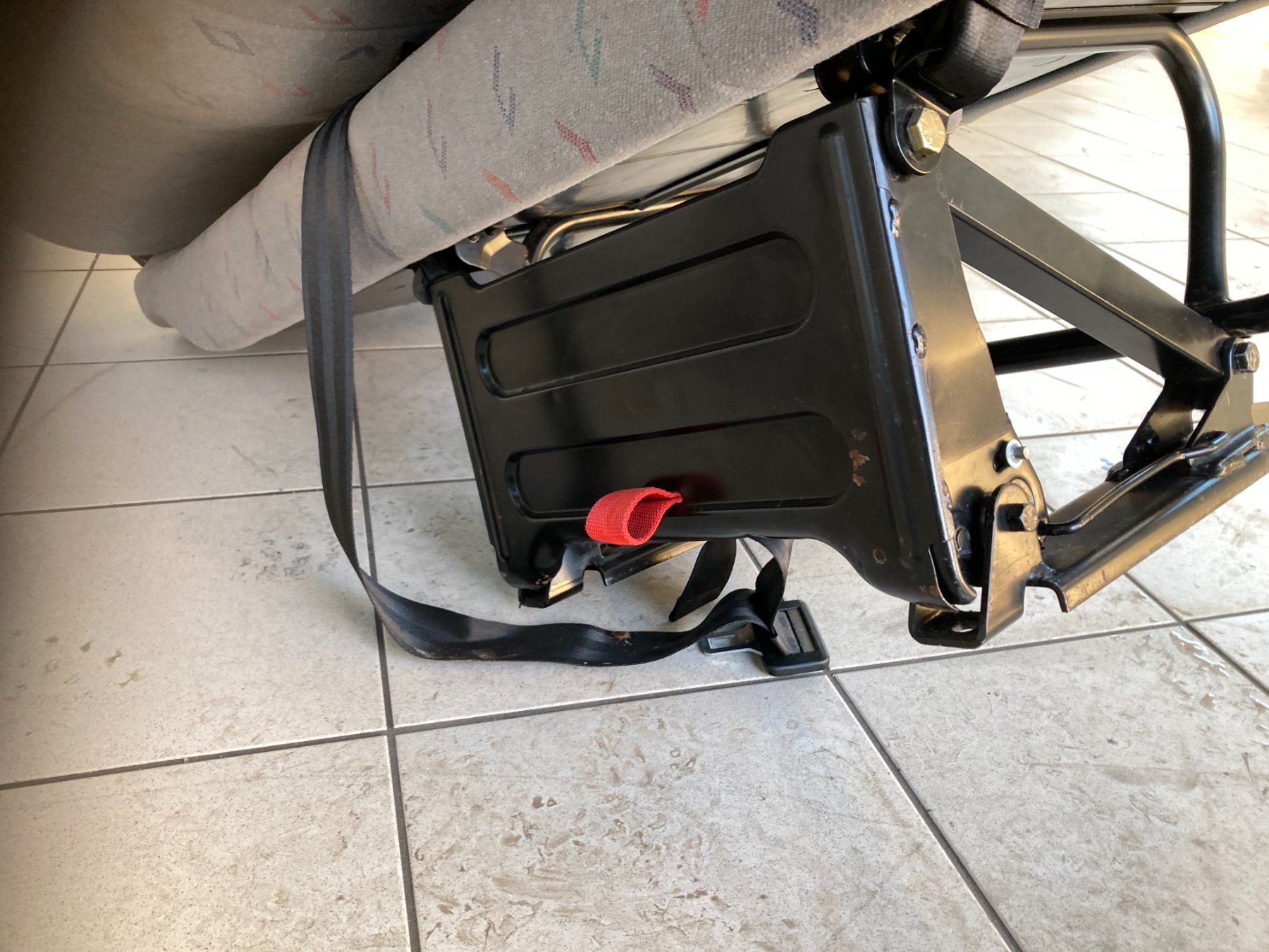 Volkswagen Tutti pezzi di ricambio auto: VW T4 Multivan Rücksitzbank Sitz – Usato da Cham venduto da WB2223 4