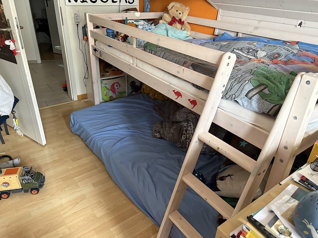 Letti: Bett Kinder 90x200cm – Usato da Deitingen venduto da Cortaderia79