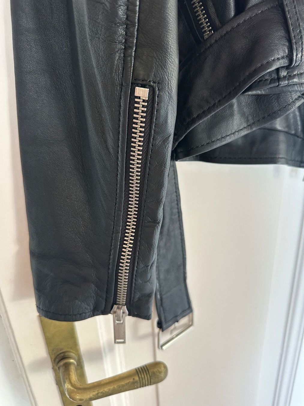 Giacche: Barneys Lederjacke schwarz, Gr. 36/38 – Usato da Castagnola venduto da petrkars11 4