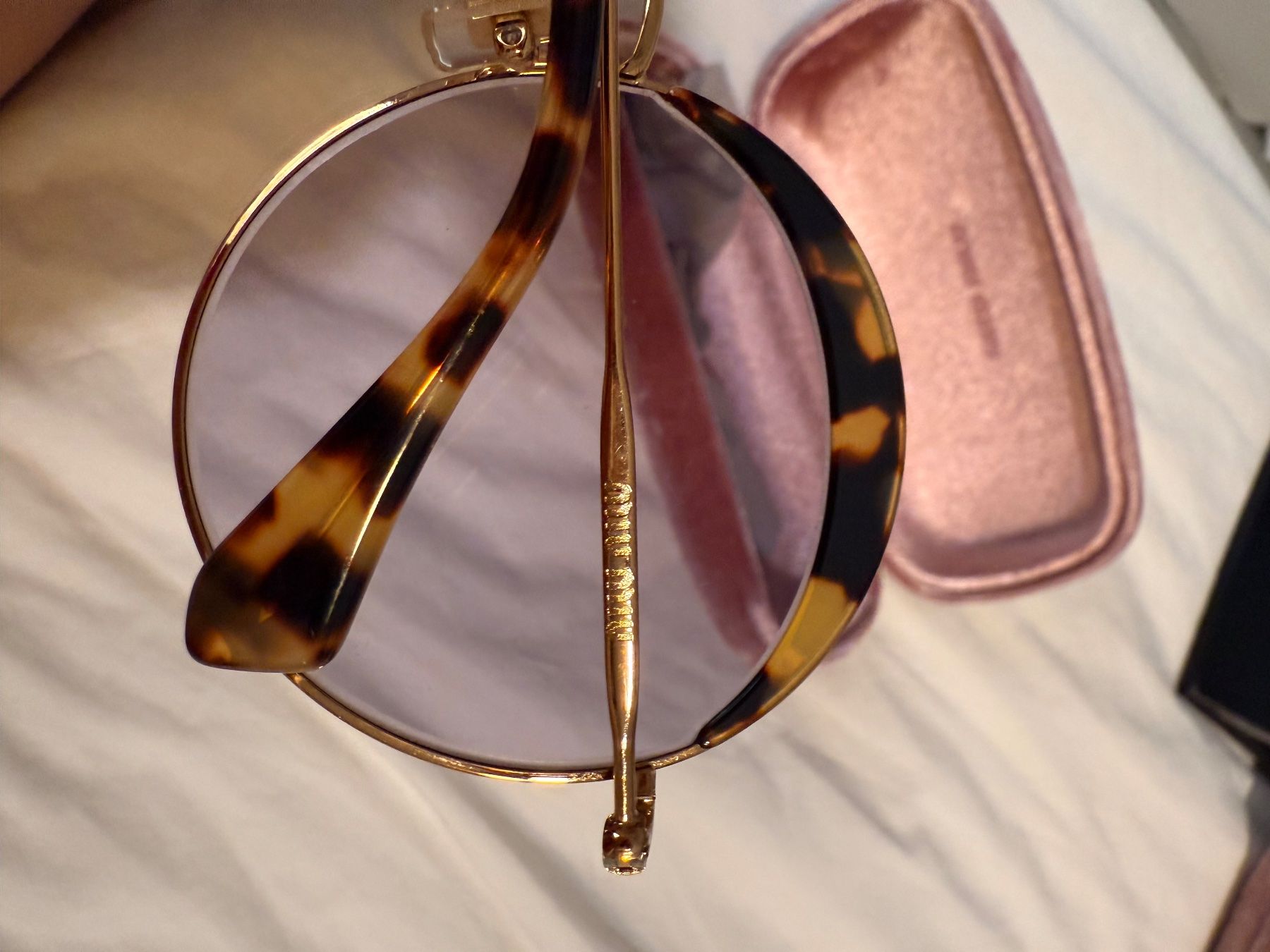 Miu Miu Occhiali & Lenti: Lunette de soleil écaille Miu Miu – Usato da Genève venduto da Rachelp13 1