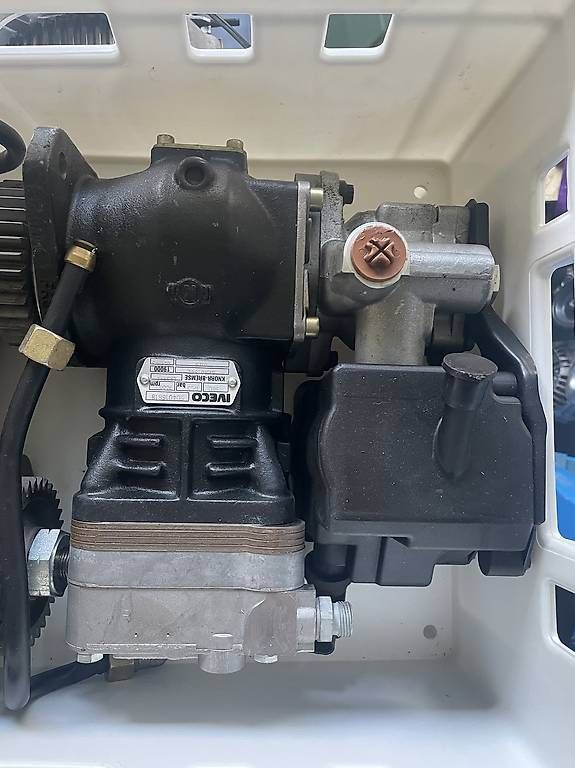 Toutes les pièces détachées: Iveco Teile – D'occasion à Naters par brunteles
