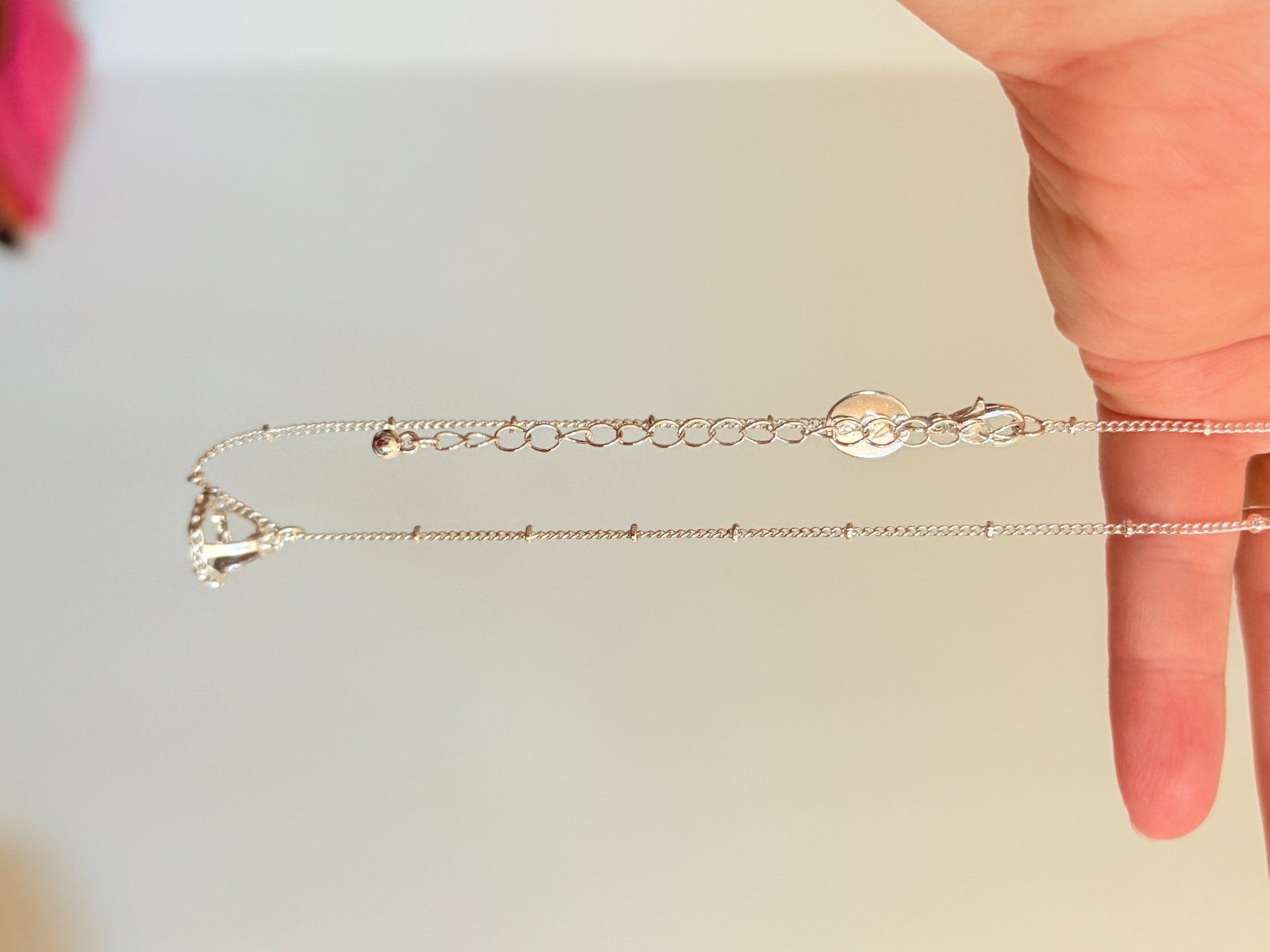 Catenine: Collier  avec pendentif triangle et brillants✨ – Nuovo (secondo la descrizione) da Genève venduto da AGBERG 9