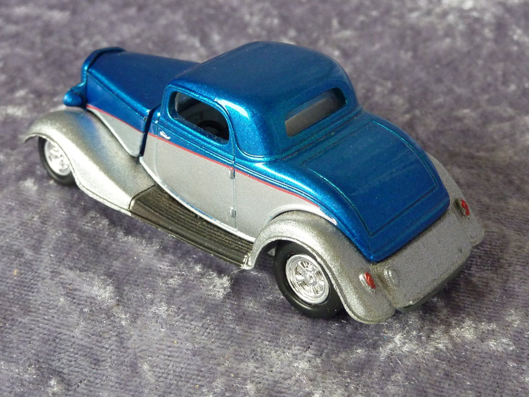 Ford Modellini d'auto: Ford Rod 1934  1:64 – Usato da Dürrenäsch venduto da Cobra1ch 2