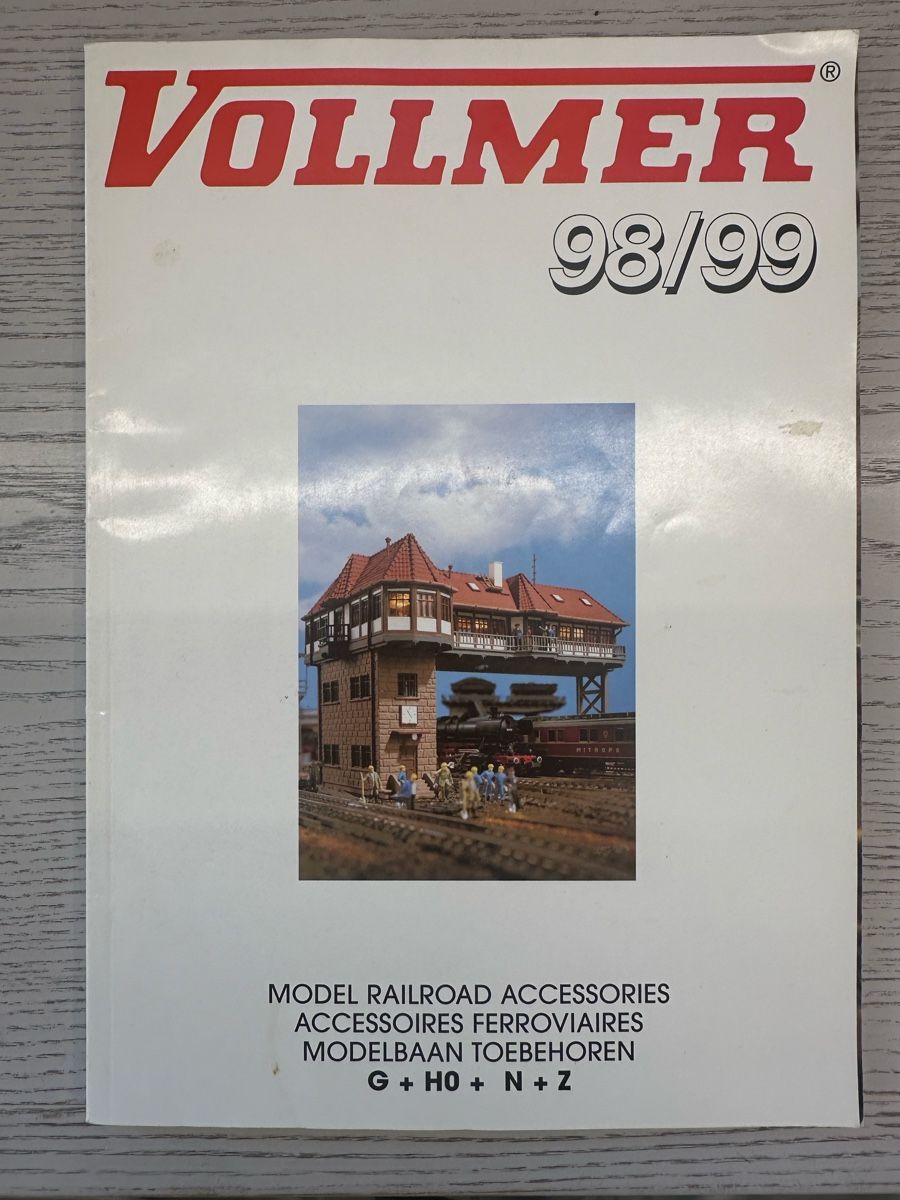 Vollmer Modellini di ferrovie: Vollmer Katalog 1998/99 – Usato da Lupsingen venduto da New-Haven