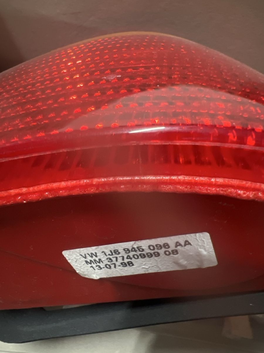 VW Fari: Phare arrière droite ce golf 4 neuf – Nuovo e nell'imballaggio originale da Vérossaz venduto da con_nch8 1