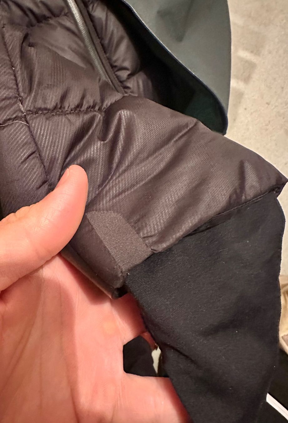 Moncler Jacken: Moncler Grenoble Camurac Ski jacket – Gebraucht aus Muri b. Bern von nic_fq77 9
