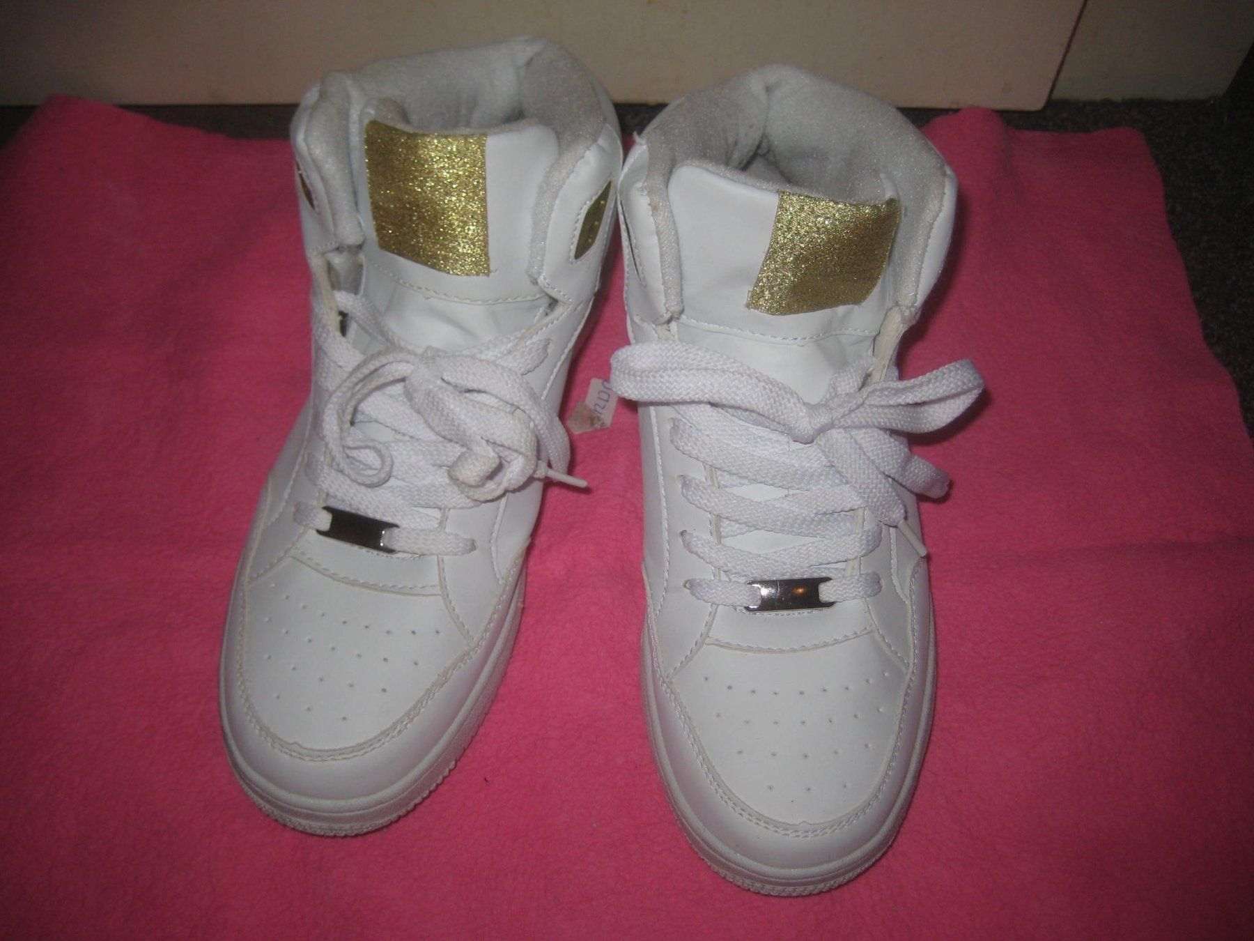 Scarpe da donna: DAMEN   SPORT  SCHUHE – Usato da Uster venduto da flocke1 1