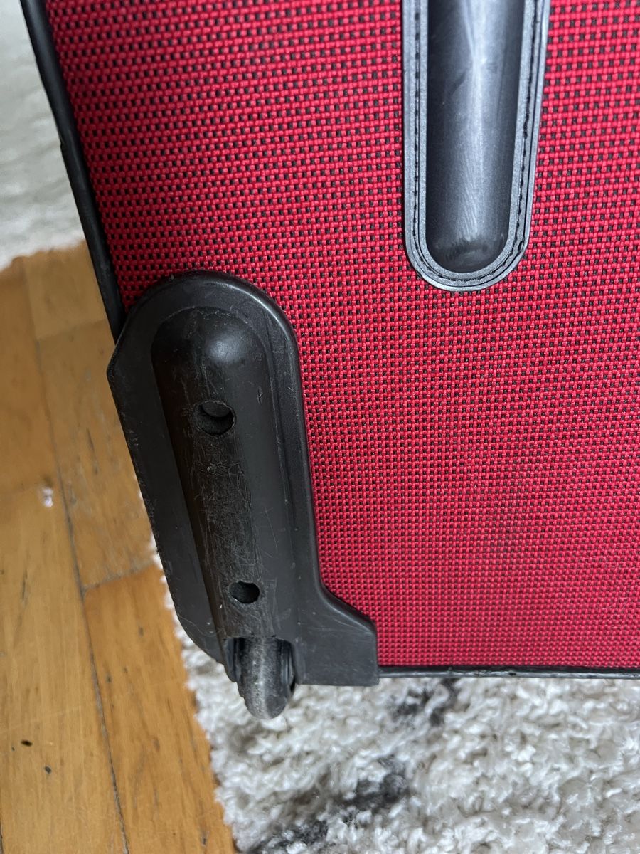 Samsonite Valigie: Samsonite Red Luggage -  55x35x19 – Usato da Horgen venduto da CarmenRL 3