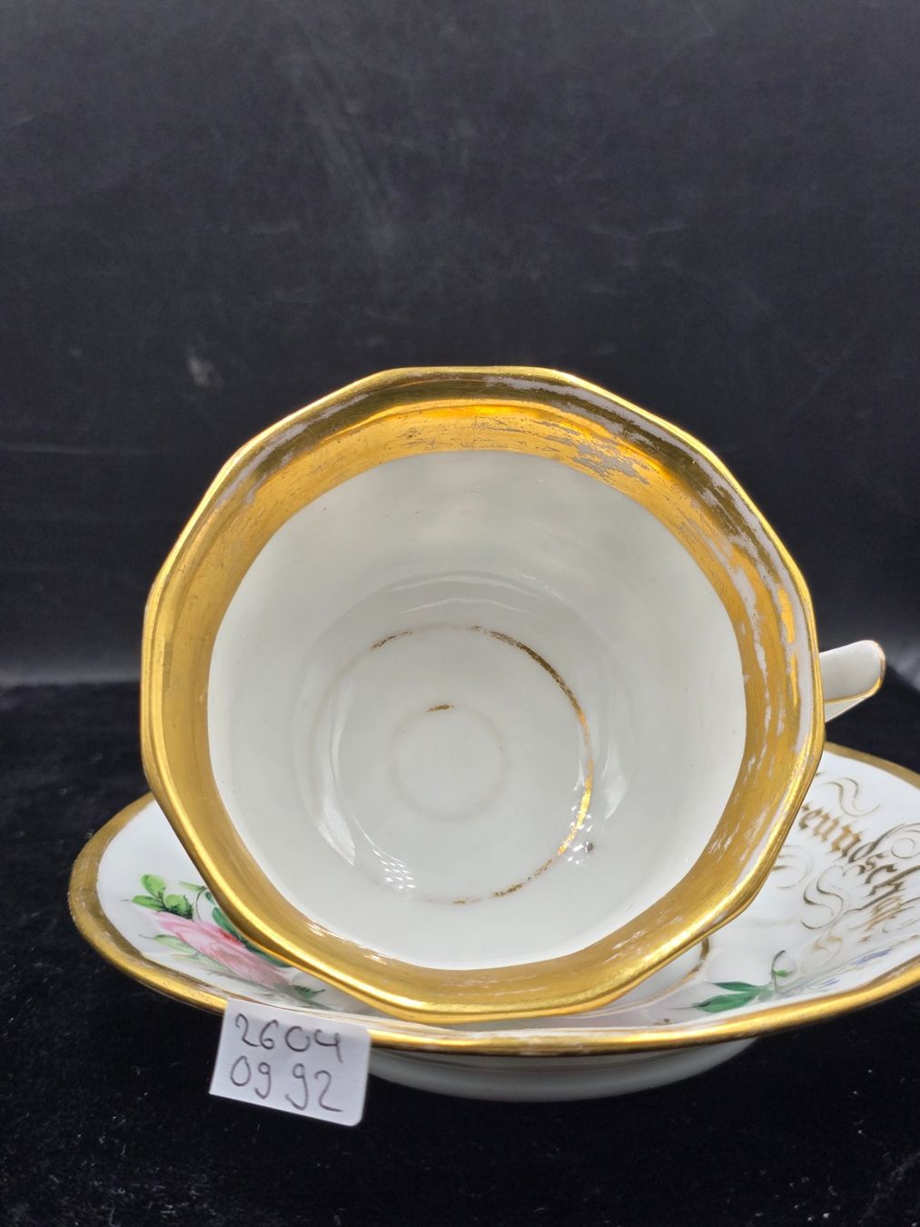 Tasses: 1 Prunktasse mit Gold bemalt – D'occasion à Rorschacherberg par snOOpydOg11 5