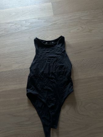 Schwarzer Body - Zara
