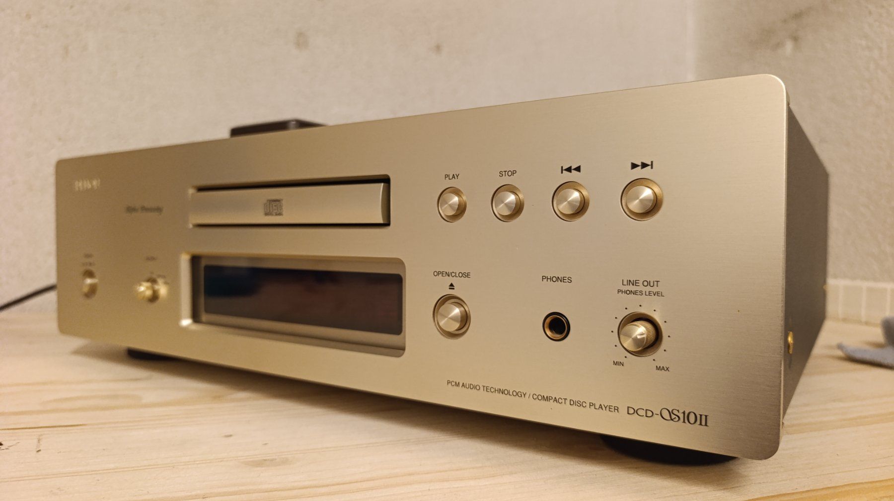 Denon Sistemi audio & multimediali: Denon DCD-S10 II High-End CD Player – Usato da Basel venduto da He-lenka 2